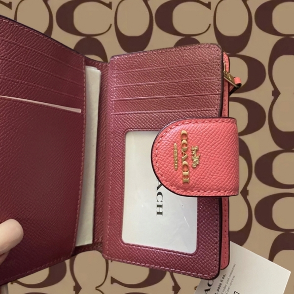 Coach Medium Corner Zip wallet - Picture 3 of 6